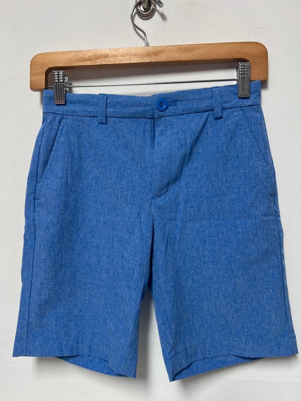 Vineyard Vines boys performance breaker Blue Shorts size 10